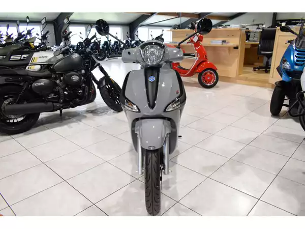 Piaggio Liberty 50 4T SPORT - Photo 2