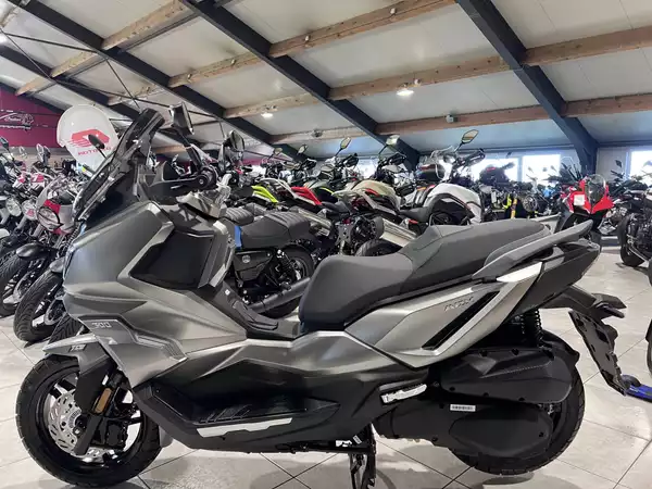 SYM ADX 300 - Photo 3