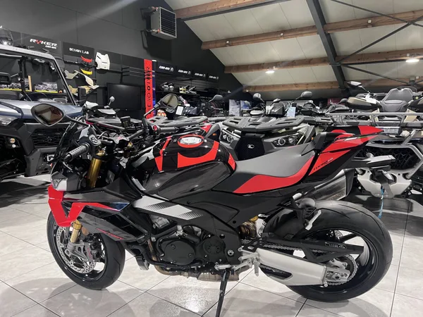 Aprilia Tuono 1100 FACTORY - Photo 3