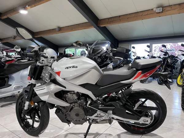 Aprilia TUONO 457 - Photo 3