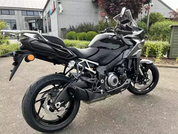 Suzuki GSX-S 1000GX - Photo 2