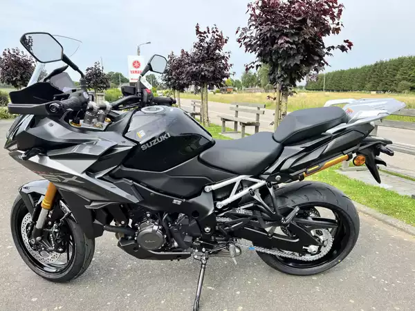 Suzuki GSX-S 1000GX - Photo 3