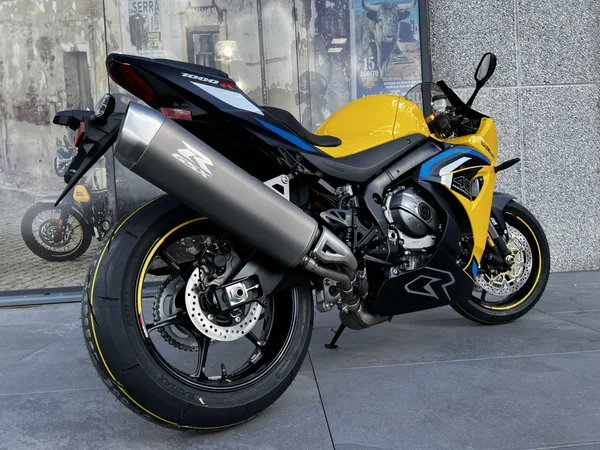 Suzuki GSX-R 1000 - Photo 2