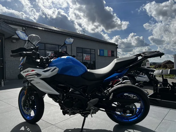 Suzuki SV - 7 GX - Photo 2