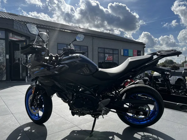 Suzuki SV - 7 GX - Photo 3