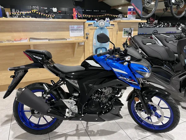 Suzuki GSX-S 125 - Photo 1