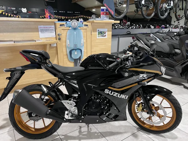 Suzuki GSX-R 125 - Photo 1