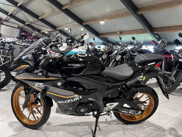 Suzuki GSX-R 125 - Photo 3