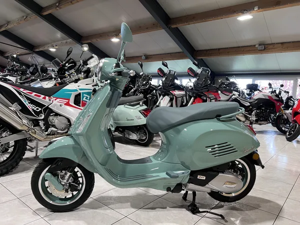 Vespa Primavera 125 80 TH - Photo 3