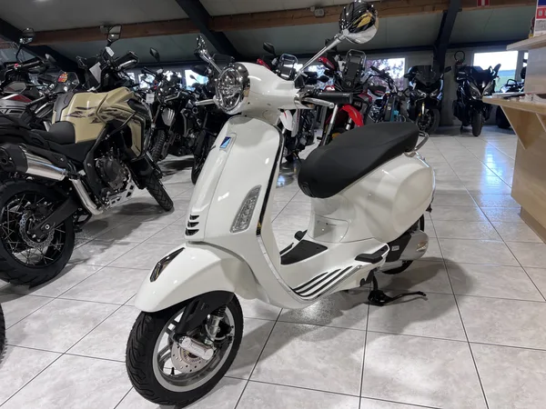 Vespa Primavera 125 BLANC - Photo 2