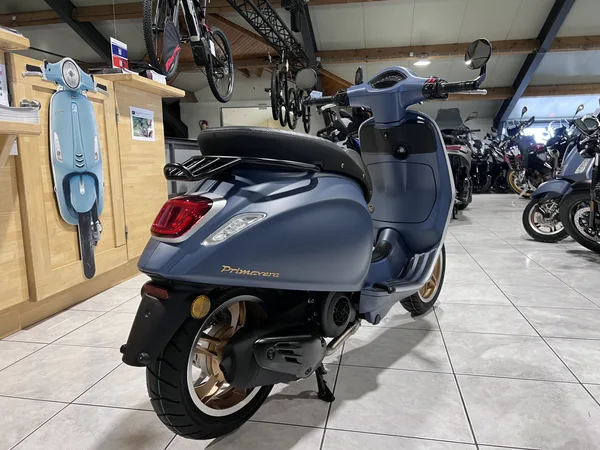 Vespa Primavera 125 Officina 8 - Photo 2