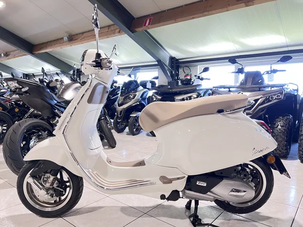 Vespa Primavera 125 S - Photo 3
