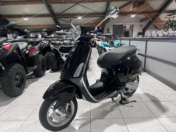 Vespa Primavera 50 - Photo 2