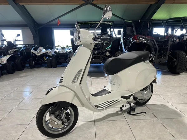 Vespa Primavera 50 - Photo 2