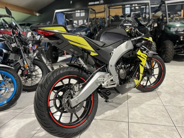 Aprilia RS 125 - Photo 2