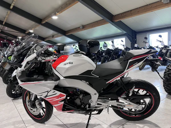 Aprilia RS 125 - Photo 3