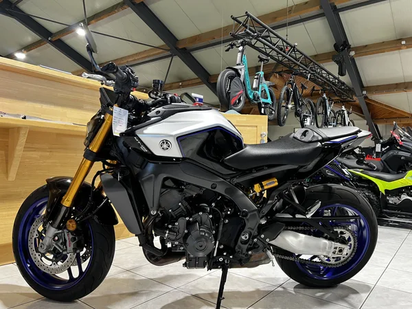 Yamaha MT-09 SP - Photo 3