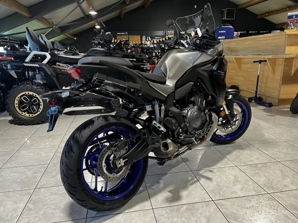 Yamaha Tracer 7 GT inclus valises - Photo 2