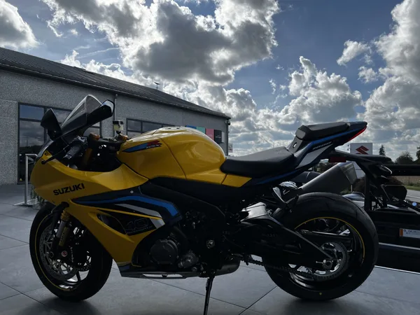 Suzuki GSX-R 1000 - Photo 3