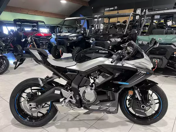 CF Moto 675 SR-R - Photo 1