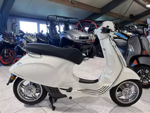 Vespa Elettrica 45 Km/h - Photo 1