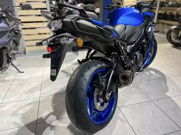 Suzuki GSX-S 1000GT - Photo 3