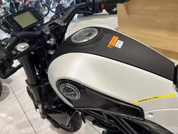 Benelli Leoncino 125 - Photo 3