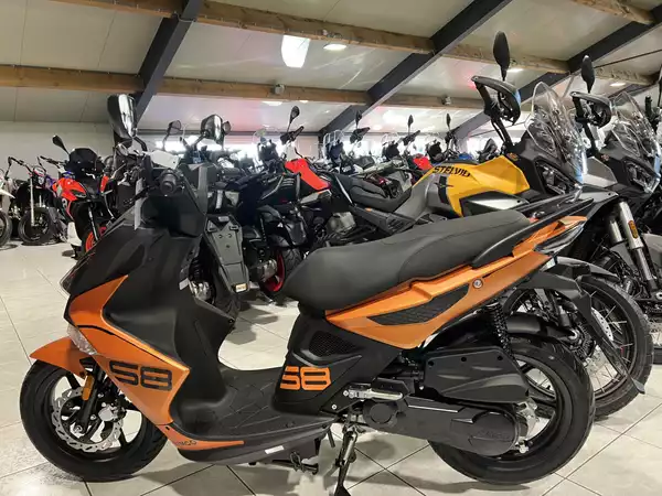 Kymco Super 8 R - Photo 3