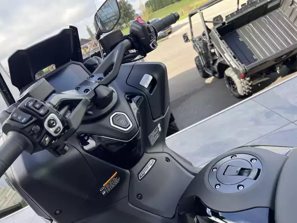 Yamaha TMAX 560 TECHMAX - Photo 3