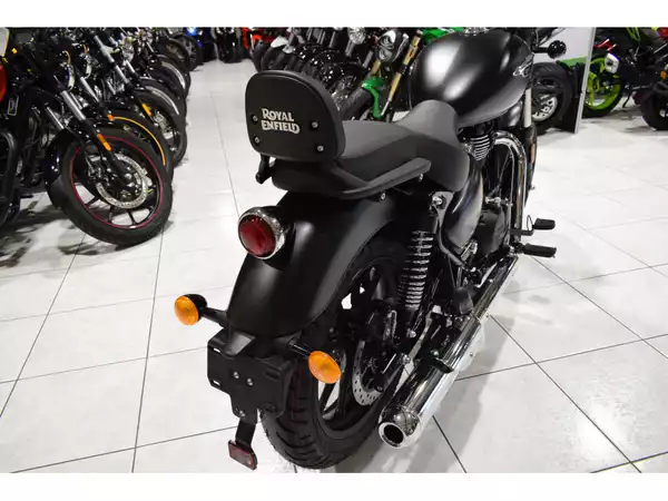 Royal Enfield Meteor 350 STELLAR BLACK - Photo 2