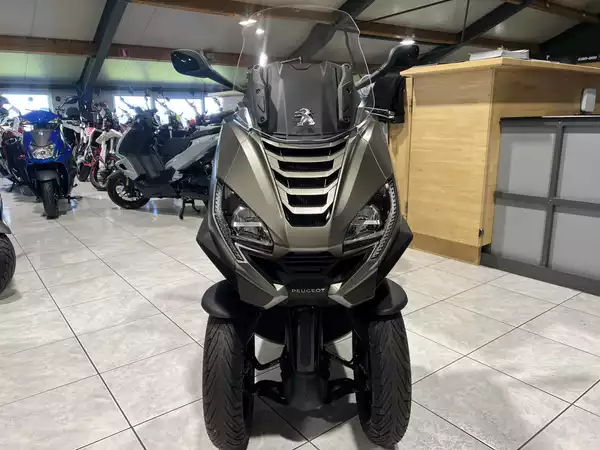 Peugeot Metropolis METROPOLIS 400 SW - Photo 2