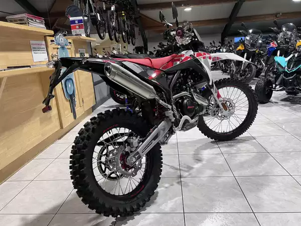 Fantic Enduro 125 XEF 4T PERFORMANCE - Photo 2