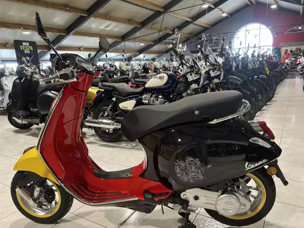 Vespa Primavera 50 Mickey Mouse Edition 4T classe B 45 Km/h - Photo 3