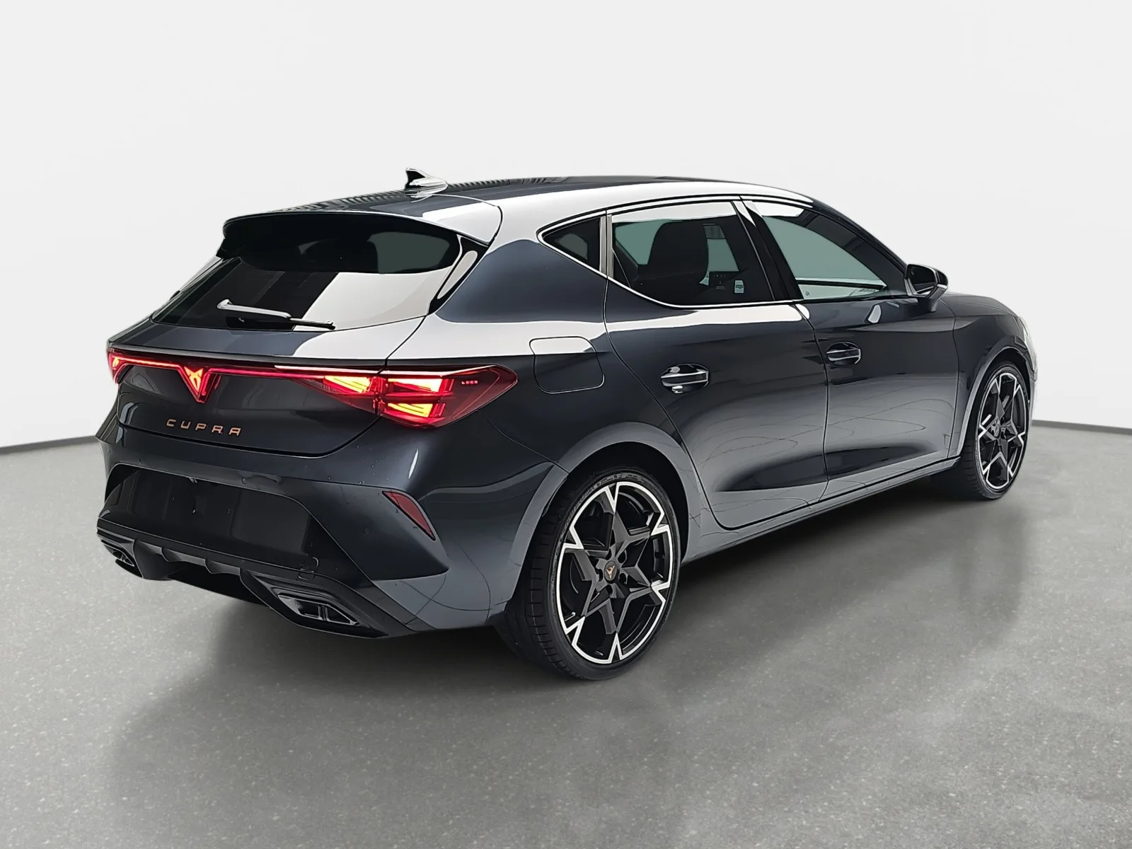 Cupra Leon 1.5 eTSi DSG 150 - Photo 1
