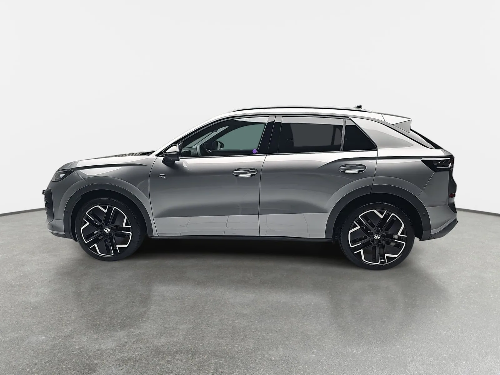 Volkswagen T-Roc 1.5 eTSi 150 DSG R-Line - Photo 1