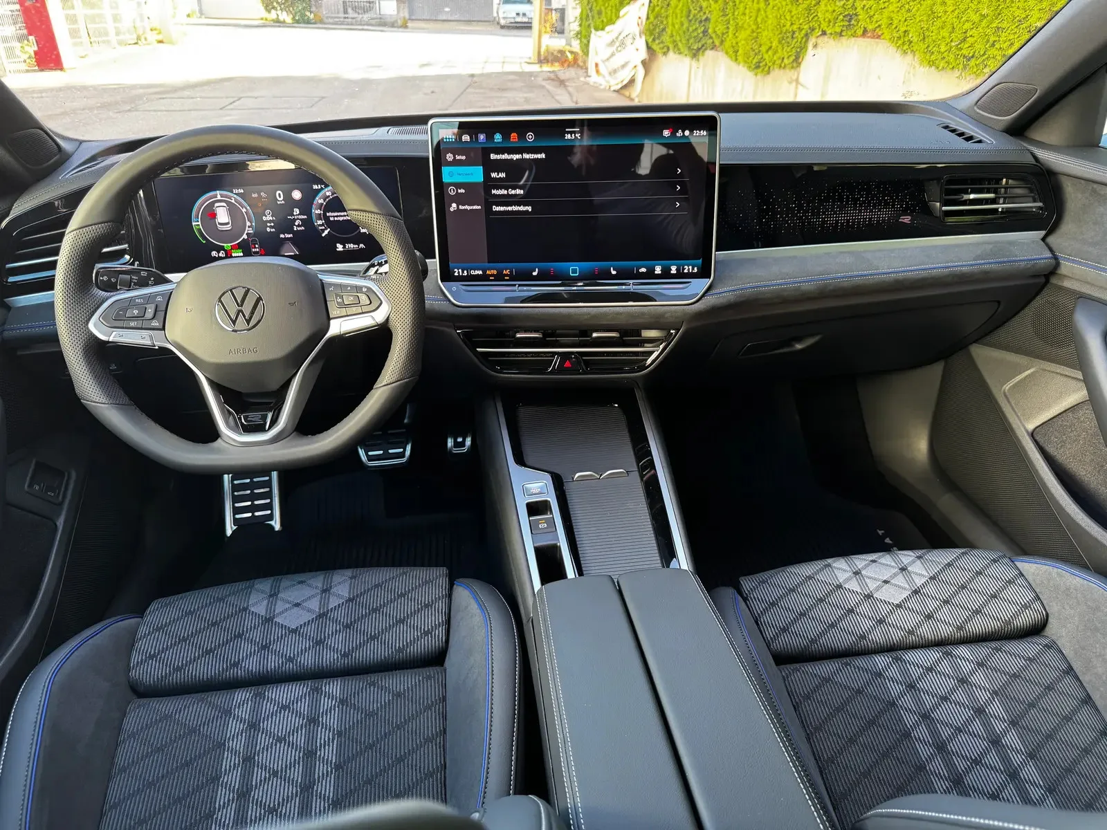 Volkswagen Passat Variant 1.5 TSI e-Hybrid 272 R-Line - Photo 1