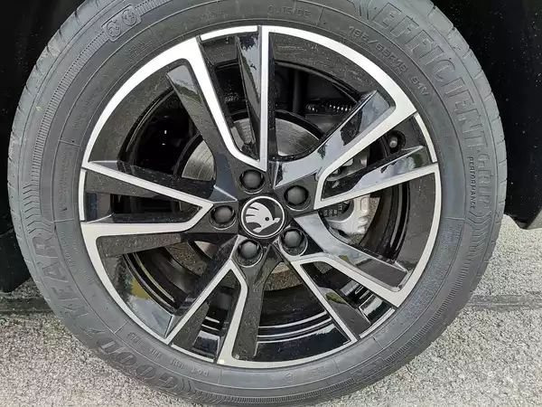 Skoda Fabia 1.5 TSi 150 DSG Monte Carlo - Photo 2
