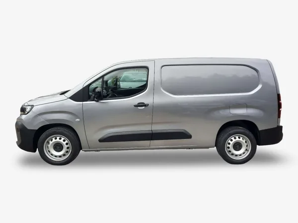 Peugeot Partner 1.5 BlueHDI 130 AT8 Confort L1H1 - Photo 2