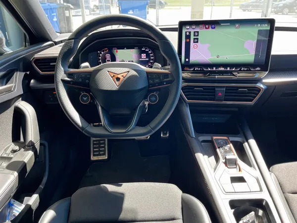Cupra Leon 1.5 eTSi DSG 150 Kombi - Photo 2
