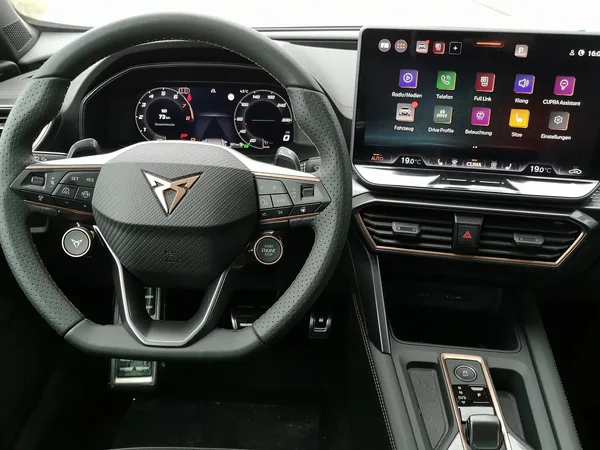 Cupra Formentor 2.0 TSi DSG 204 4x4 - Photo 3