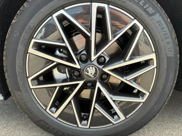 Skoda Octavia 1.5 TSi DSG 150 Sportline - Photo 2