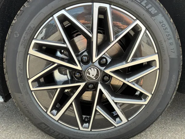 Skoda Octavia 2.0 TDi DSG 150 Sportline - Photo 2