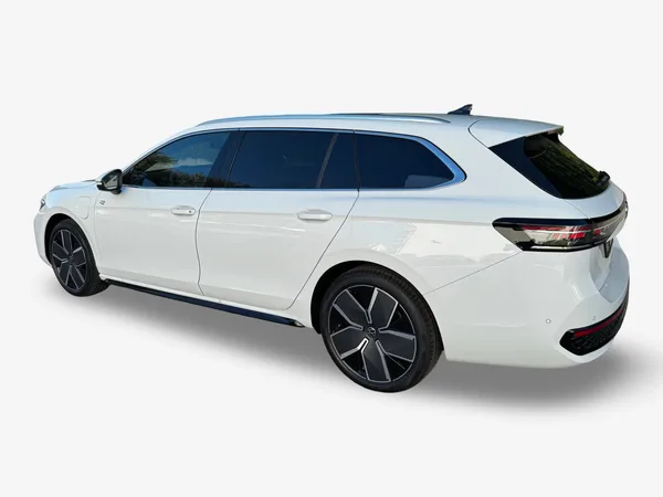 Volkswagen Passat Variant 1.5 TSI e-Hybrid 272 R-Line - Photo 2