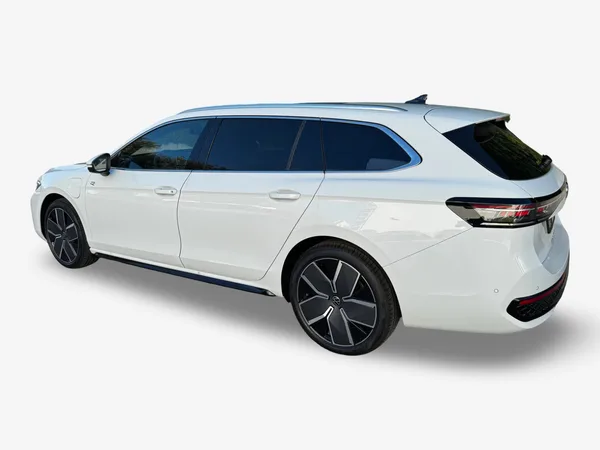 Volkswagen Passat Variant 1.5 TSI e-Hybrid 272 R-Line - Photo 2