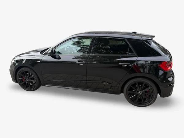 Audi A1 2.0 TFSI S-Tronic 200  S-Line - Photo 2