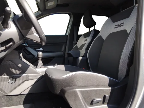 Dacia Bigster Journey Mild Hybrid 140 - Photo 3