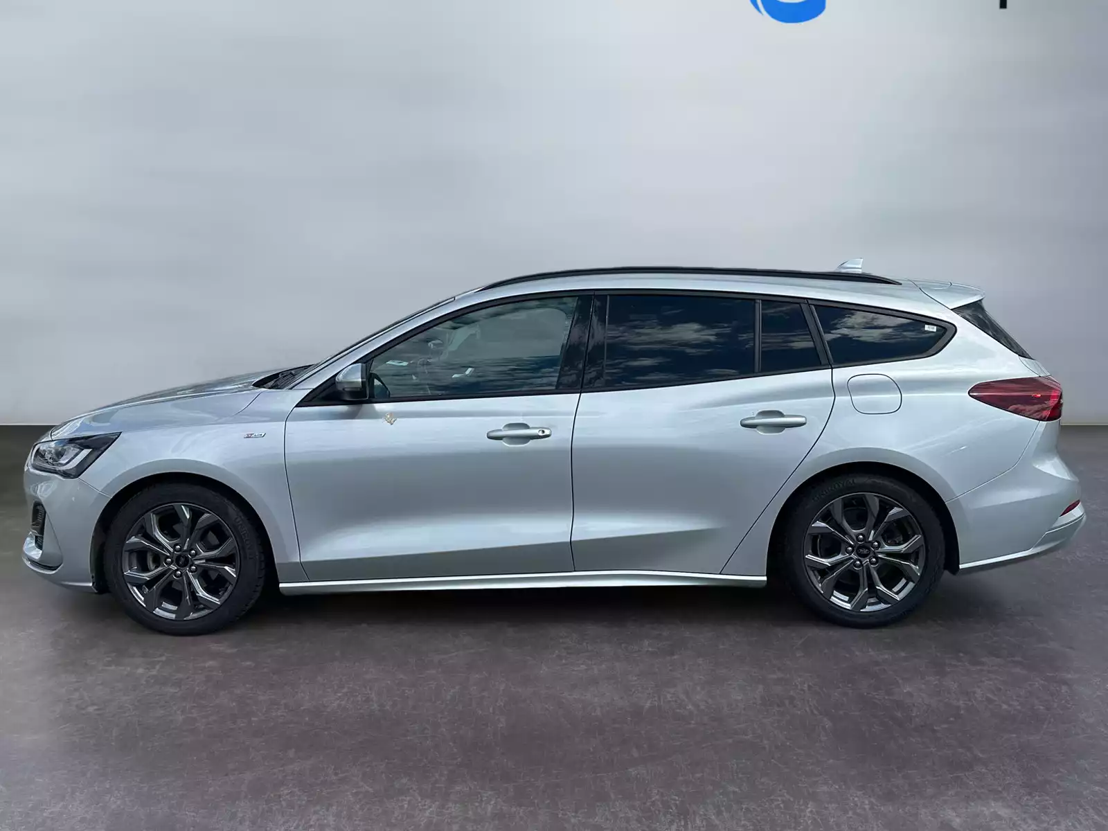 Ford Focus 1.0i ST- LINE Ecoboost - Photo 1