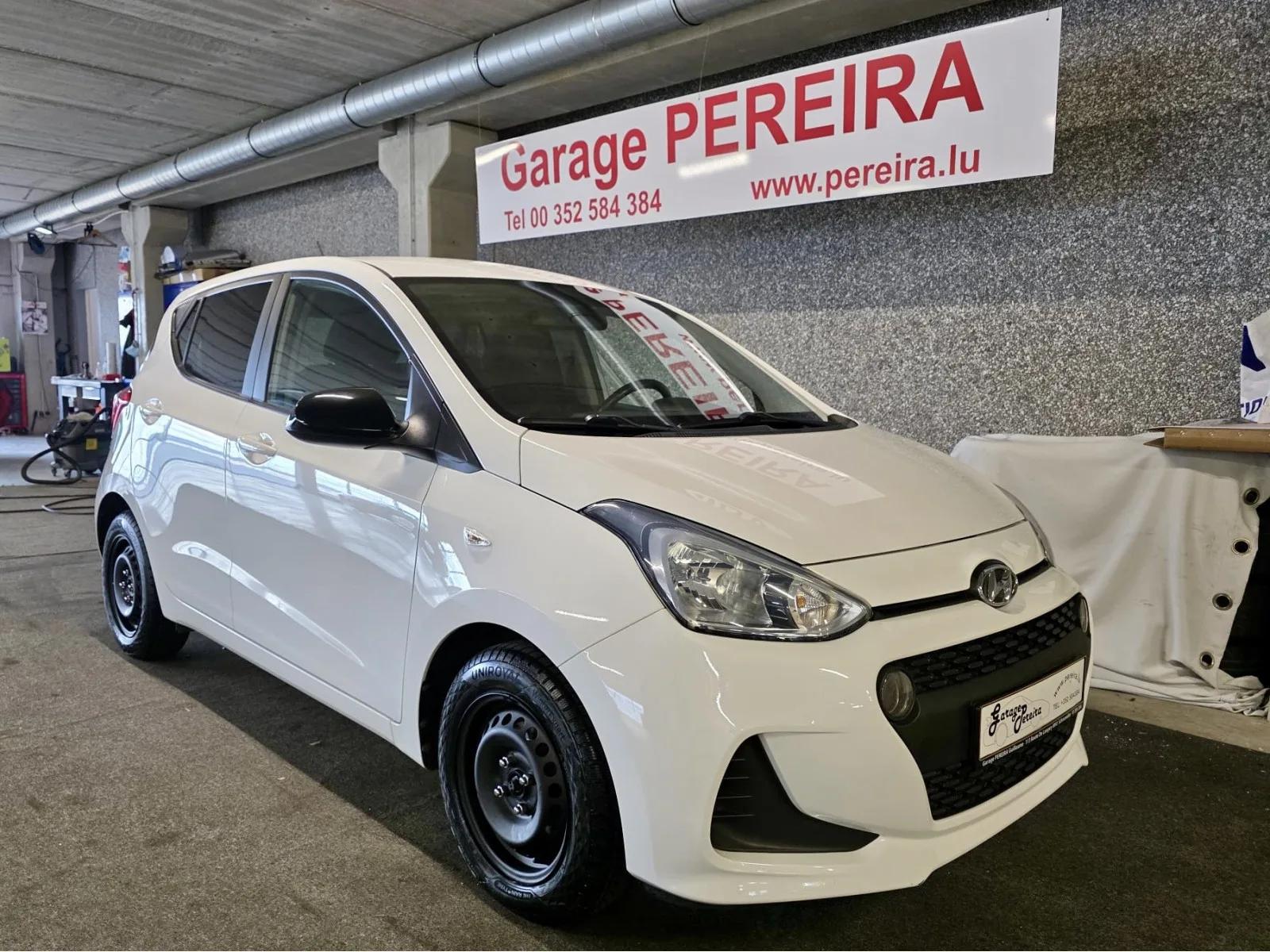 Hyundai i10 1.0 AUTO CLIM NAVI - Photo 1