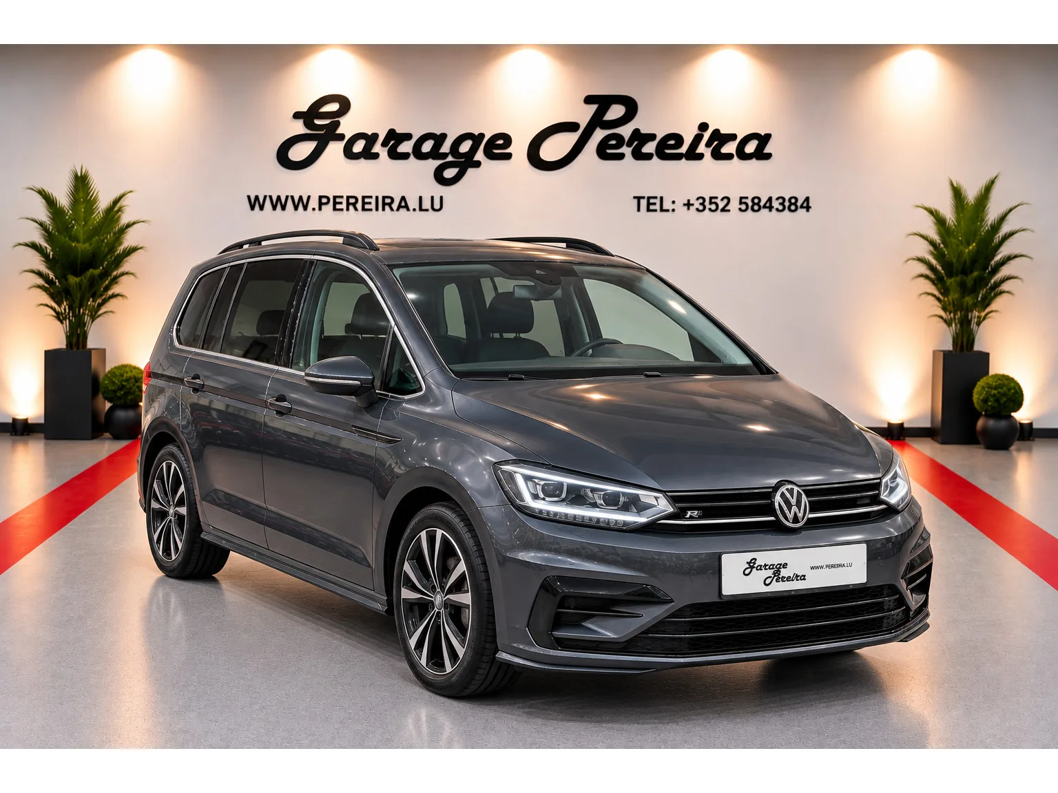 Volkswagen Touran NEW MODEL 2.0 TDI 150 DSG R-LINE 7 SITZE IQ LIGHT NAVI - Photo 1