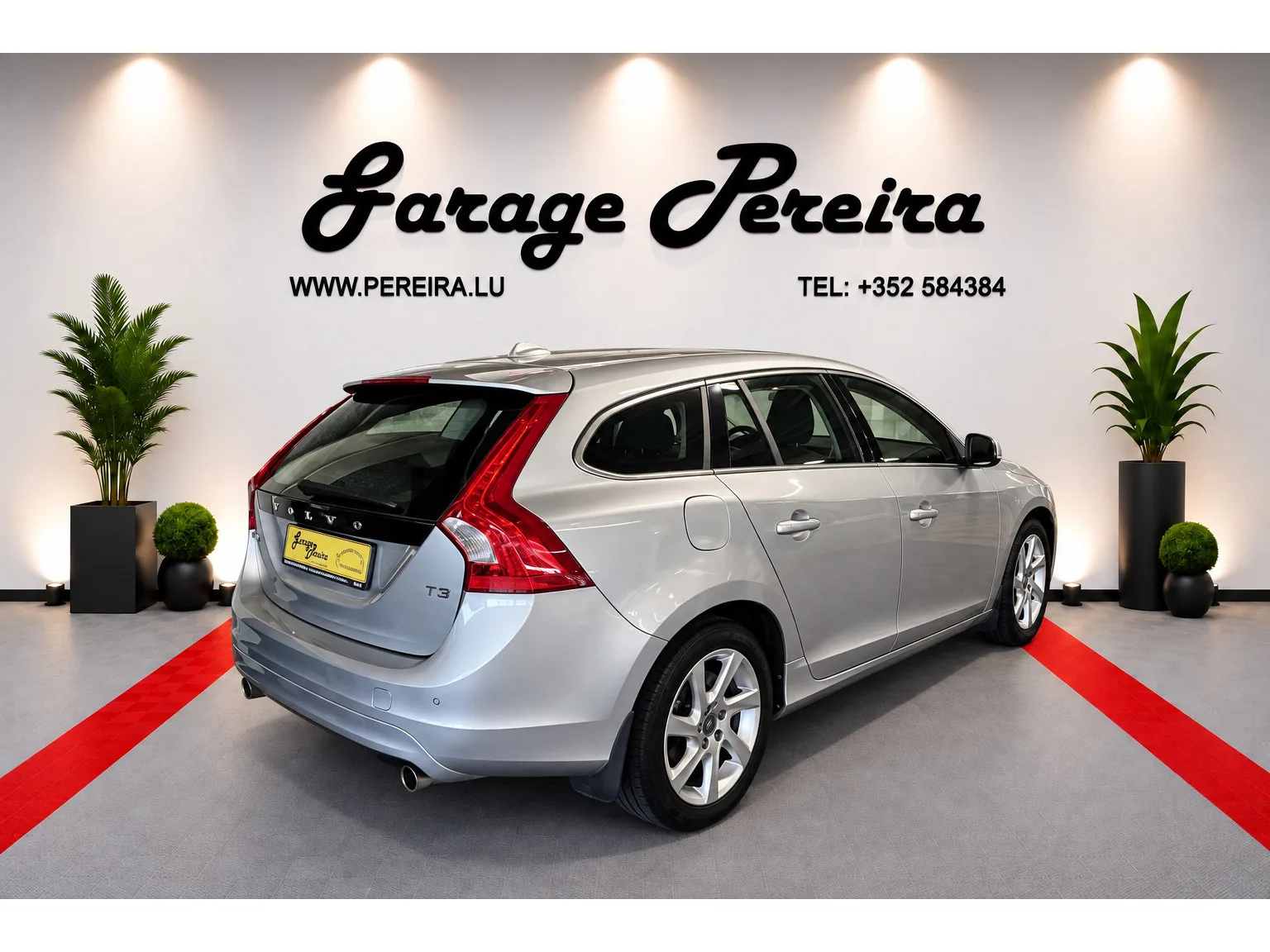 Volvo V60 T3 AUTO NAVI - Photo 1